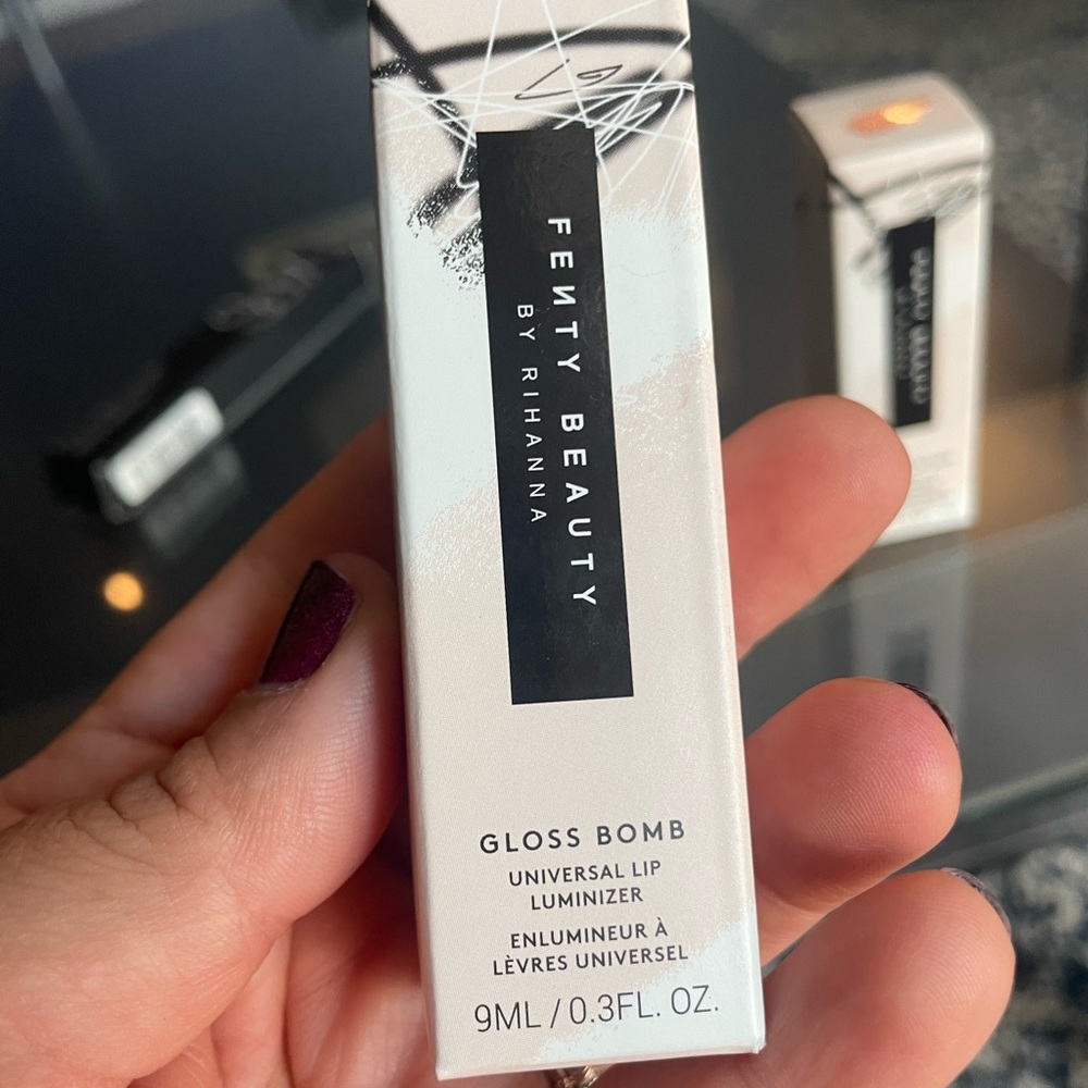 Fenty Beauty Gloss Bomb Lip Luminizer HOT CHOCOLIT bnib